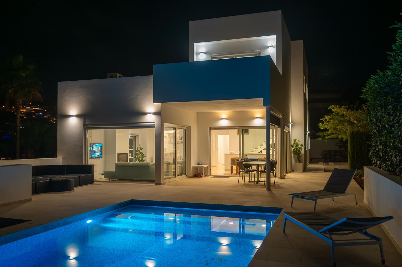 Impresionante chalet de 3 habitaciones en venta en Benissa, Alicante