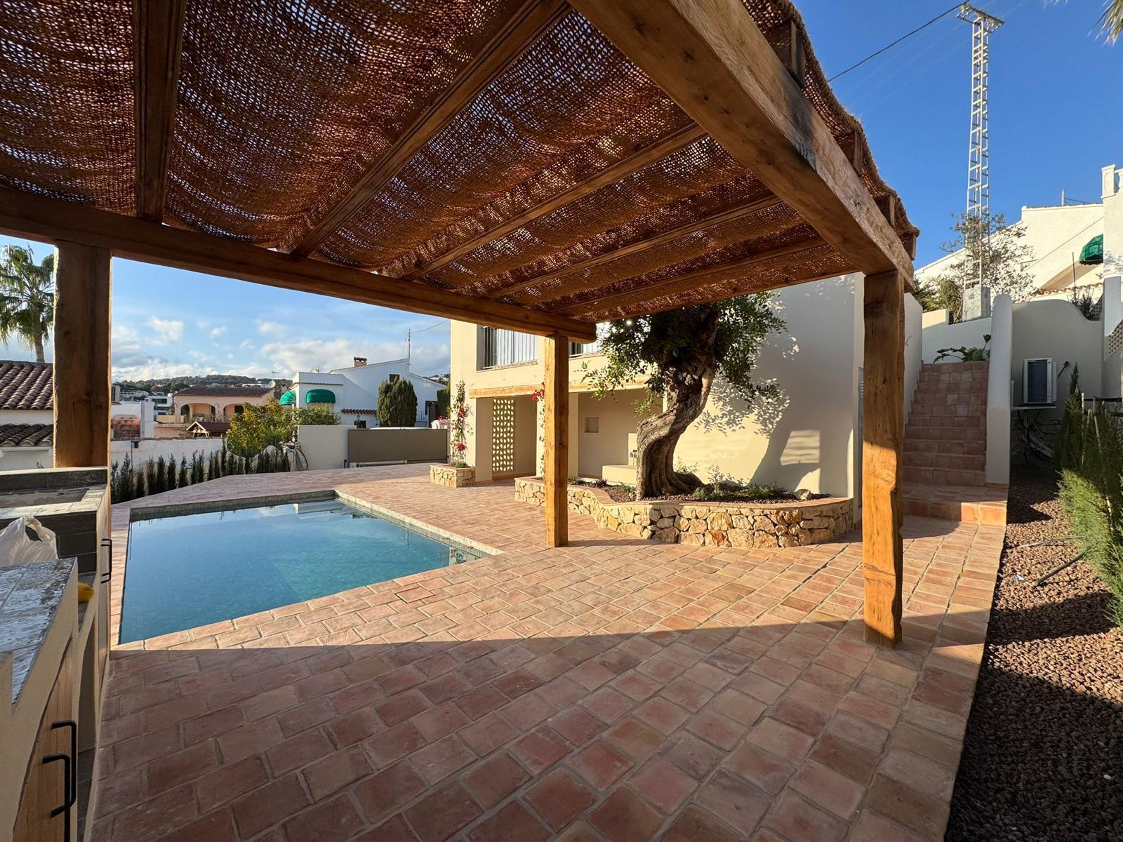 Casa en venta de 3 dormitorios en La Fustera, Benissa.