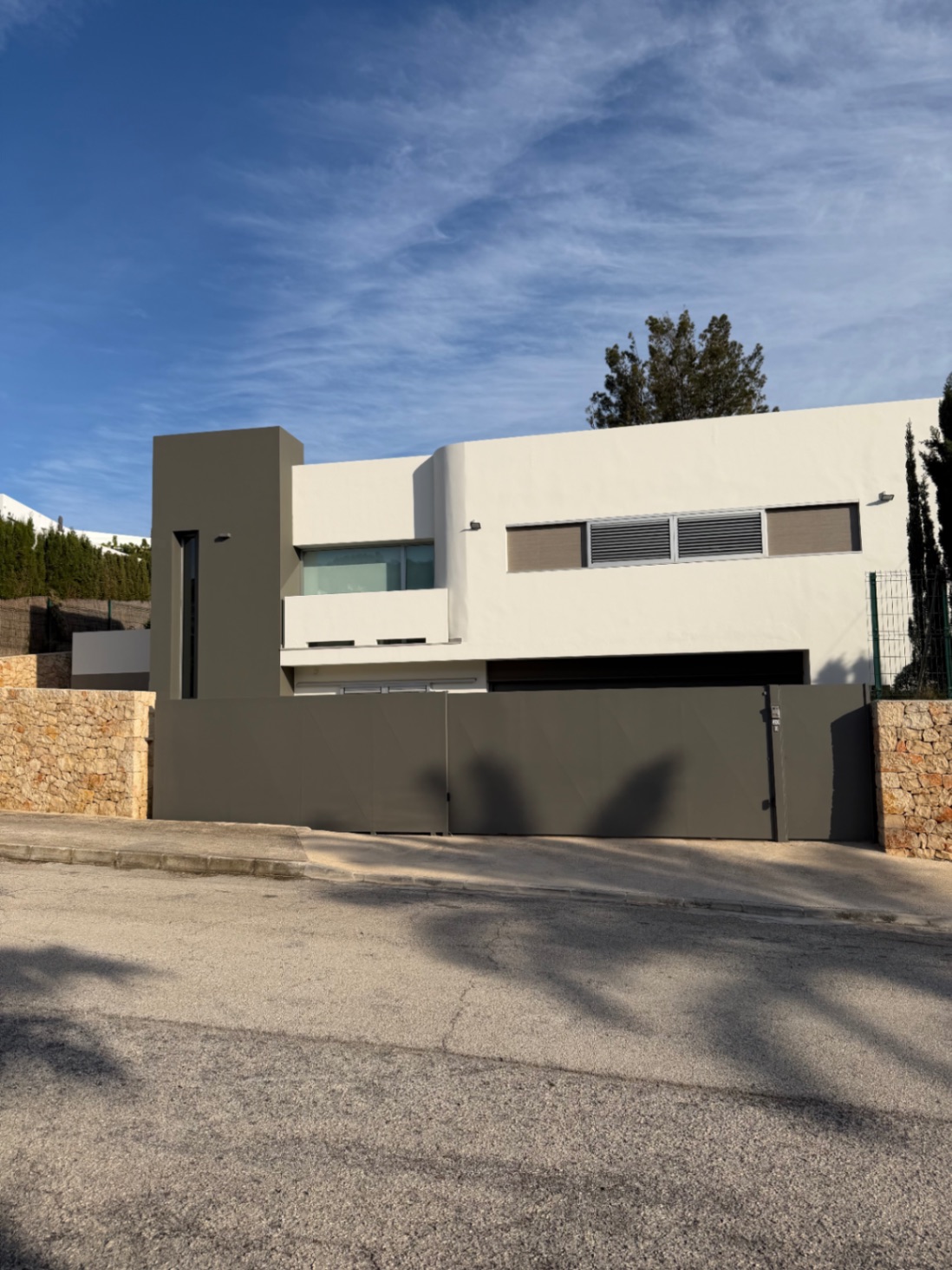 Chalet moderno en venta de 4 dormitorios en Fustera, Benissa