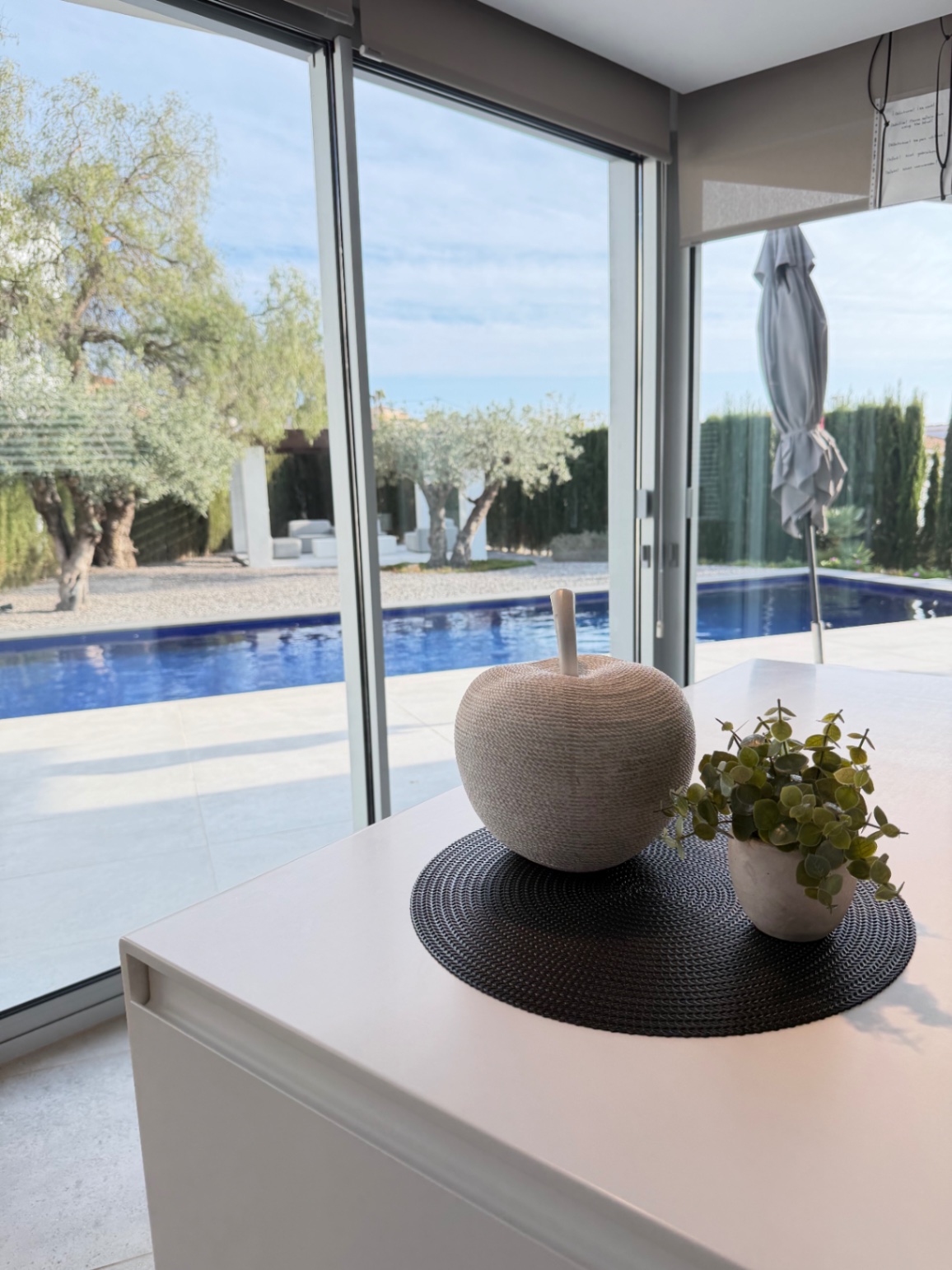 Chalet moderno en venta de 4 dormitorios en Fustera, Benissa