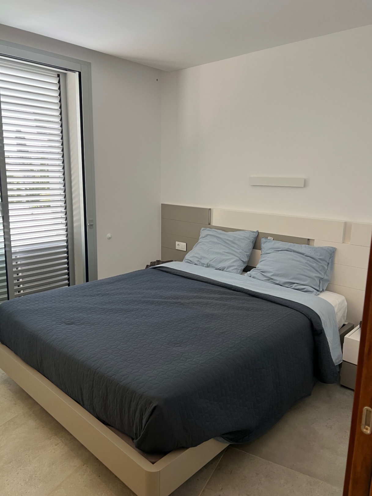 Chalet moderno en venta de 4 dormitorios en Fustera, Benissa