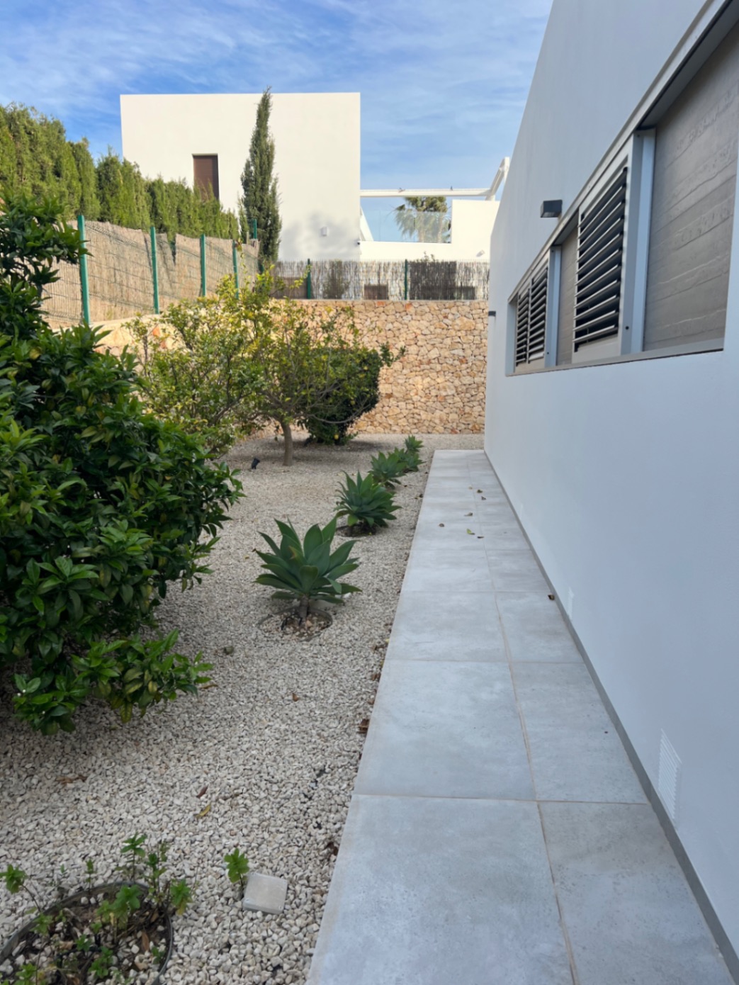 Chalet moderno en venta de 4 dormitorios en Fustera, Benissa