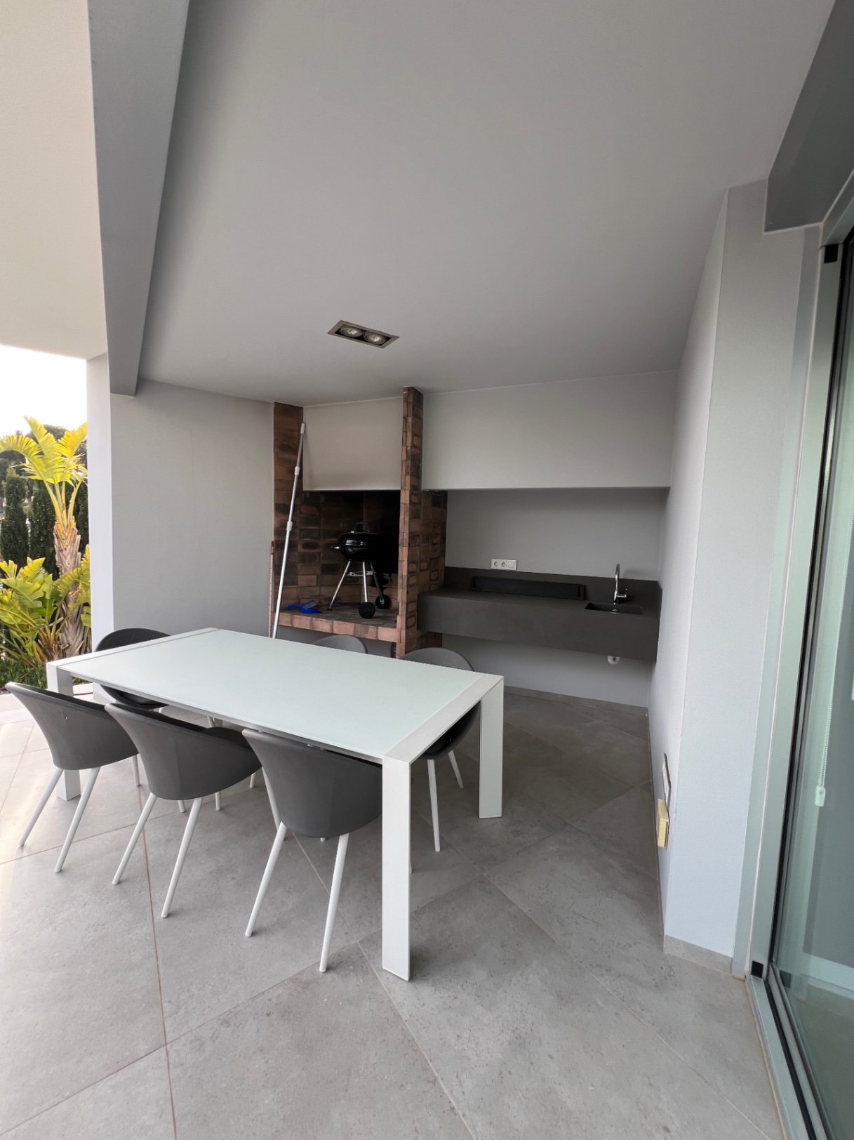 Chalet moderno en venta de 4 dormitorios en Fustera, Benissa