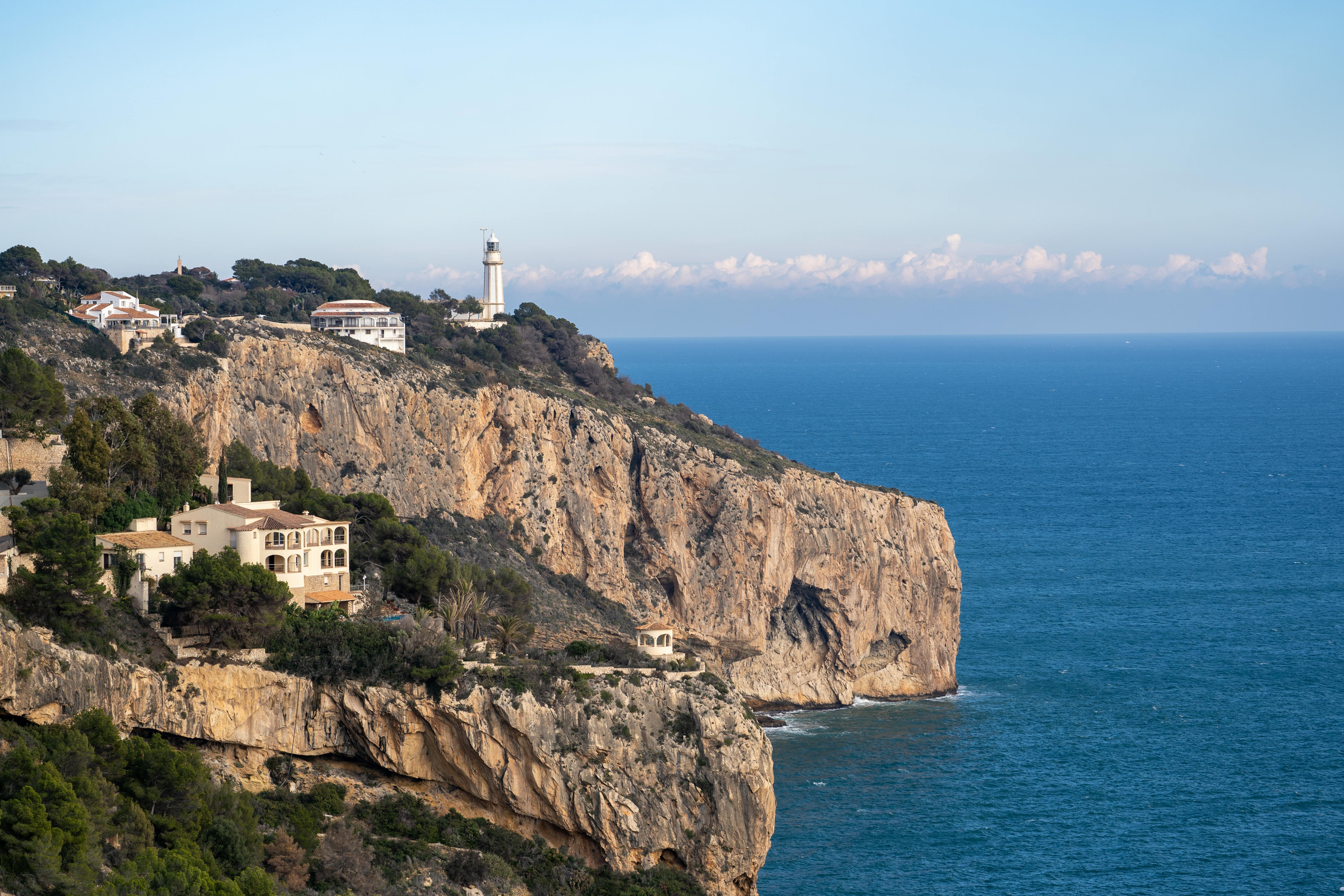 Costa Blanca: una inversión segura en el mercado inmobiliario del Mediterráneo